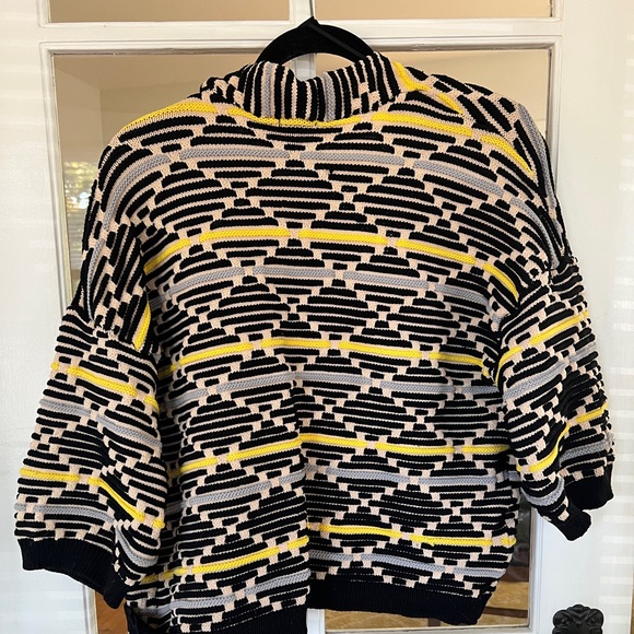 H&M patterned shrug cardigan, black and white pattern with yellow and blue - Picture 4 of 5